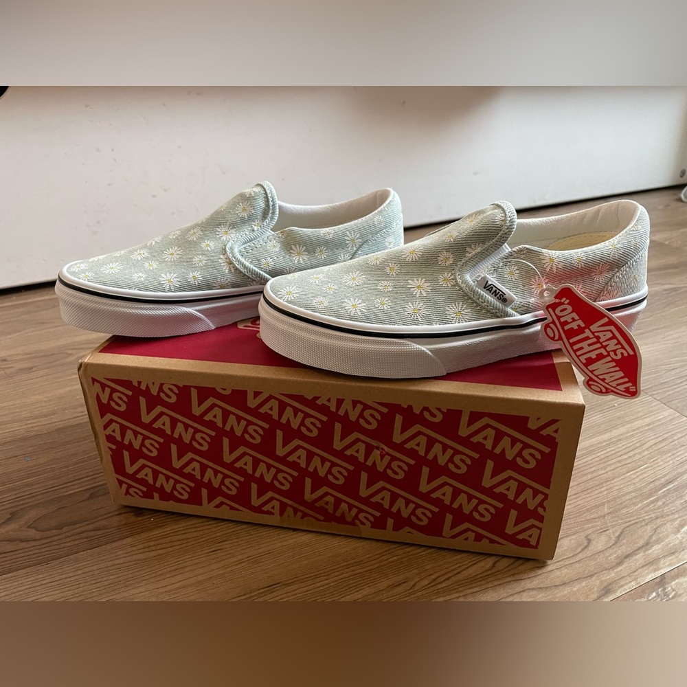 Vans Denim Daisy- Brand New with Tags and Box